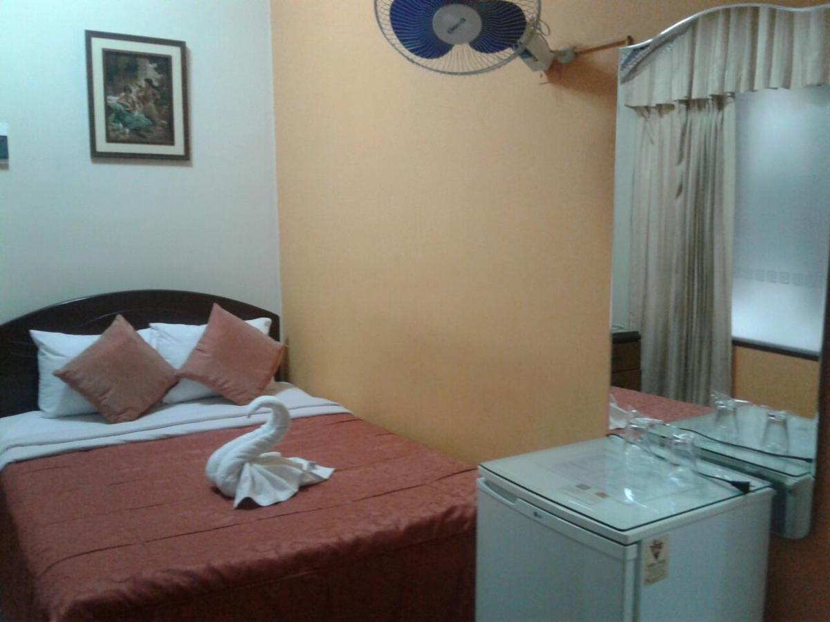 Hotel Plaza Bolognesi 344 Трухільйо Екстер'єр фото